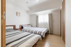 Crystal Egg Japan Bridge 806 - Guest Reviews and Ratings