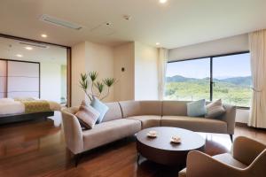 Daitai Autumn Warmth Resort - Hot Spring With a Fire Pit - Reviews and Testimonials