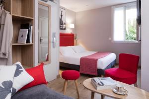 Daumesnil-Vincennes Hotel - Facilities and Services