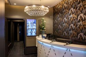 Daunou Opera - Flexible Booking and Check-in Policies