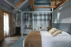 DOMAIN LE MEZO - Policies and Rates