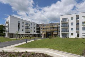 Domitys Lorgandi - Guest Ratings and Reviews