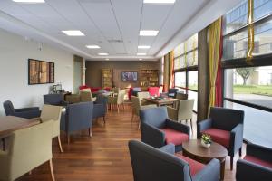 Domitys The Cicadas of Lubéron - About Staying Here