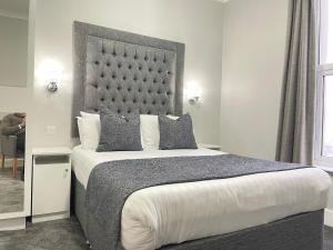 Doric Hotel - Dining Options