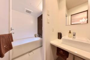 Doutonbori Crystal Hotel - Hotel Policies and Regulations