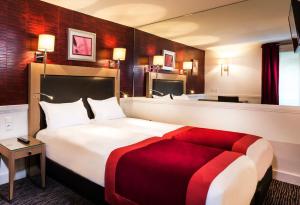 Elysées Flaubert Hotel - Location and Accessibility