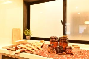 F, C, (H/F) 5 3 5 Wave Speed · Pole Shelter - Frequently Asked Questions