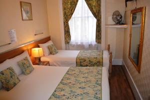 Falcon Hotel - Policies and Fine Print