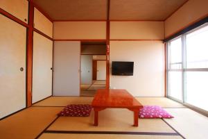 Family Ryokan Kawakyu With Showa Retro, Private Hot Spring - Dining Experience
