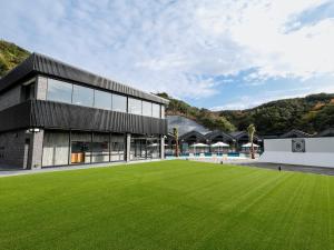 FIVE SPRING RESORT THE SHIRAHAMA - Dining and Culinary Offerings