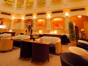 Ginza Creston - Nearby Landmarks and Attractions