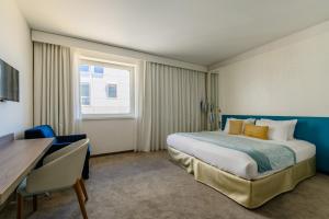 Golden Tulip Marseille Euromed - About Staying Here