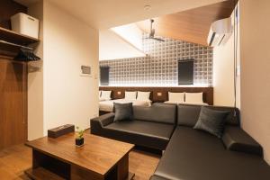 GRAND BASE Hakata Gofuku - Check-In and Check-Out