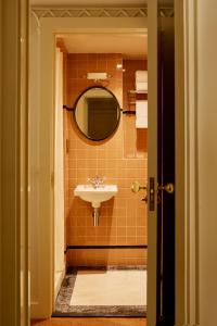 Grand Hotel Bellevue London - Guest Experience and Reviews