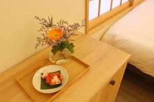 Hachi Inn - Location and Accessibility