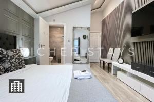 Hackney Suites - En-Suite Rooms & Amenities - Room Amenities