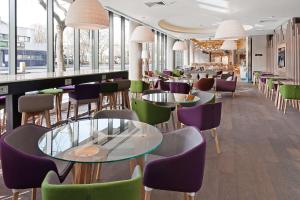 Hampton by Hilton London Waterloo - Nearby Attractions and Accessibility