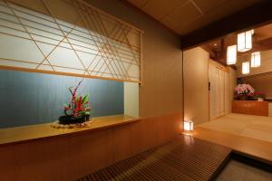 Hanashibuki - Dining Options Available