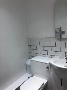 Happy Return Hotel - Dining and Amenities