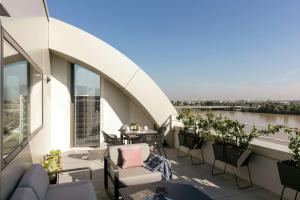 Hilton Garden Inn Bordeaux Centre - About Staying Here