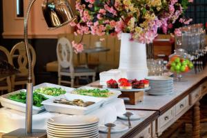Hilton London Hyde Park - Nearby Attractions