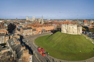 Hilton York - Guest Ratings and Feedback