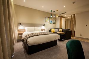 Holiday Inn Birmingham City, an IHG Hotel - Accessibility and Additional Services
