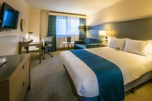 Holiday Inn Cambridge, an IHG Hotel - On-Site Dining and Facilities