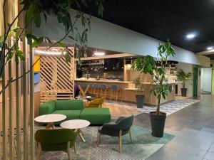 Holiday Inn Clermont Ferrand Centre, an IHG Hotel - Nearby Attractions and Accessibility