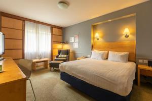 Holiday Inn Guildford, an IHG Hotel - Guest Rooms