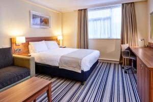 Holiday Inn Leeds Garforth, an IHG Hotel - Questions About Staying Here