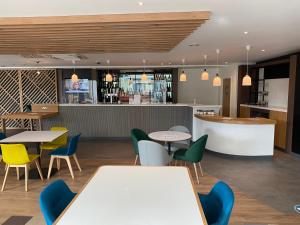Holiday Inn Sittingbourne, an IHG Hotel - Dining and Culinary Offerings