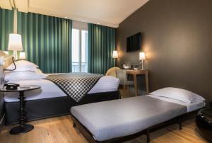 Hotel Acanthe - Boulogne Billancourt - Amenities and Services