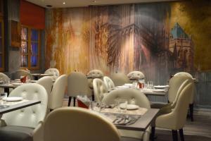 Hotel Cathedral - Dining and Bar Service