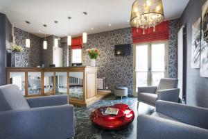 Hotel Charlemagne - How To Book Your Stay