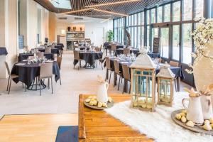 Hotel Château De La Barbinière - Nearby Attractions and Activities