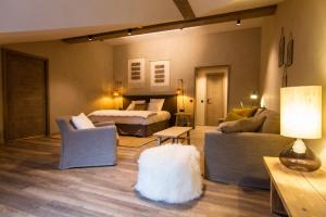 Hotel De La Roche - About Staying Here