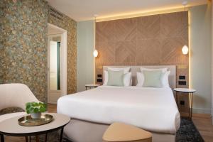 Hotel Des Champs-Élysées - How To Book Your Stay