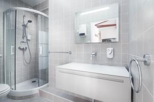 Hotel Du Lys - Breakfast and Dining Options