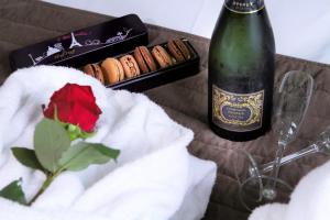 Hotel Du Théâtre by Patrick Hayat - Guest Experiences and Feedback