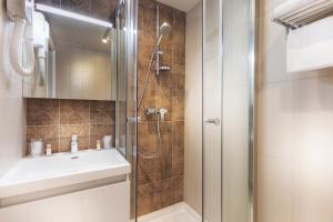 Hotel Eiffel Segur - Hotel Location and Accessibility
