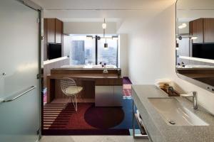 HOTEL GROOVE SHINJUKU, A PARKROYAL Hotel - Accessibility and Guest Facilities