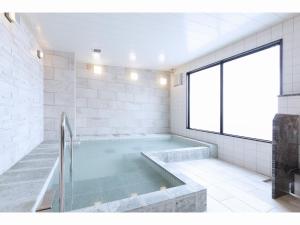 HOTEL HILLARYS Shinsaibashi - Payment Methods and Discounts