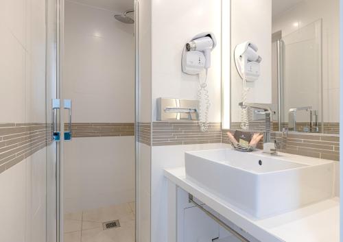 Hotel Le Beaugency - About Staying Here