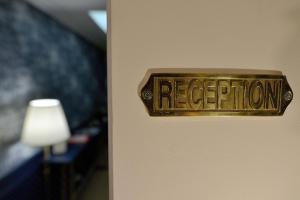 Hotel Le Tiburon - How To Book Your Stay