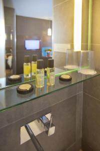 Hotel Lights Montmartre Paris - Booking and Reservations