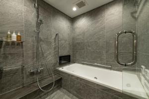 HOTEL MASTAY Jingumichi - Neighborhood and Cultural Experience