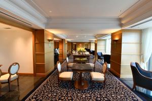 Hotel New Grand - Nearby Attractions and Activities
