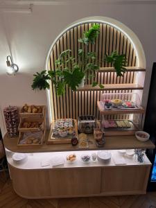 Hotel Oceanic - Department Stores - About Staying Here