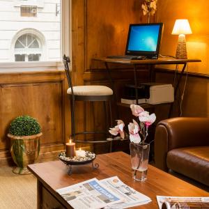 Hotel of the Clock - Parking Information